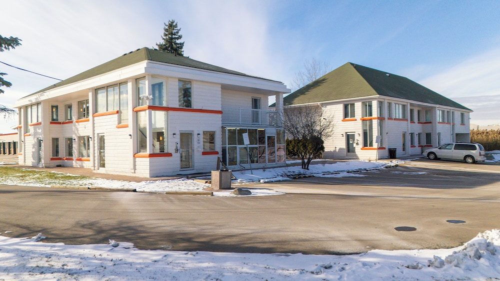 Howard Johnson by Wyndham Brampton 6/41