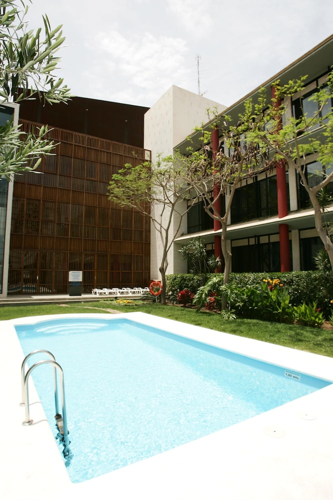 Hotel Escuela Santa Cruz 33/67