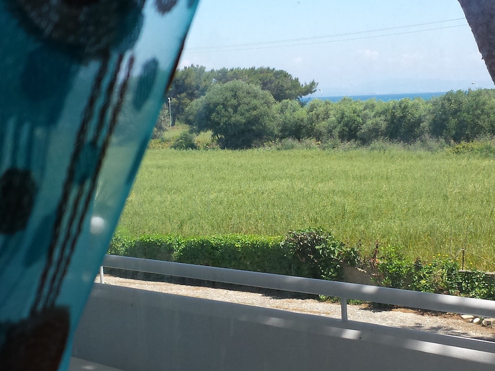 Blue Nest Hotel 52/53