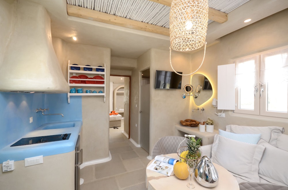 Naxos Euphoria Suites 41/69