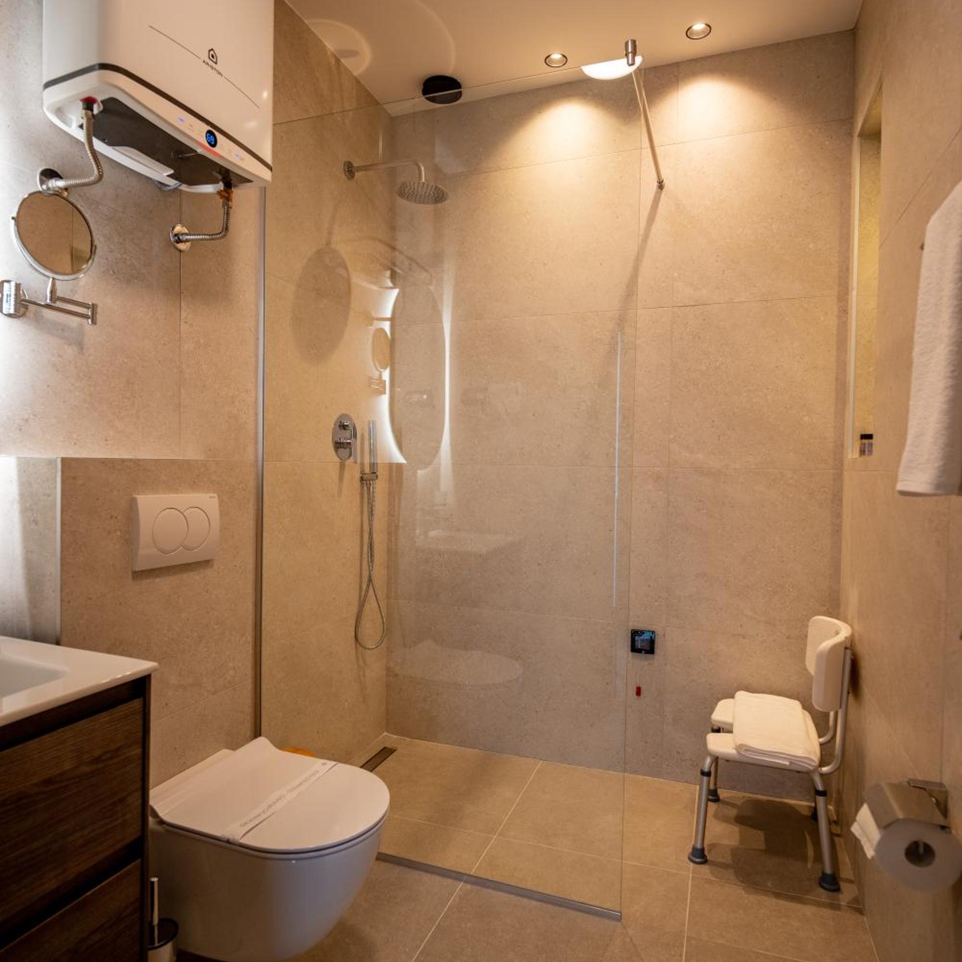 Aria Hotel 53/54