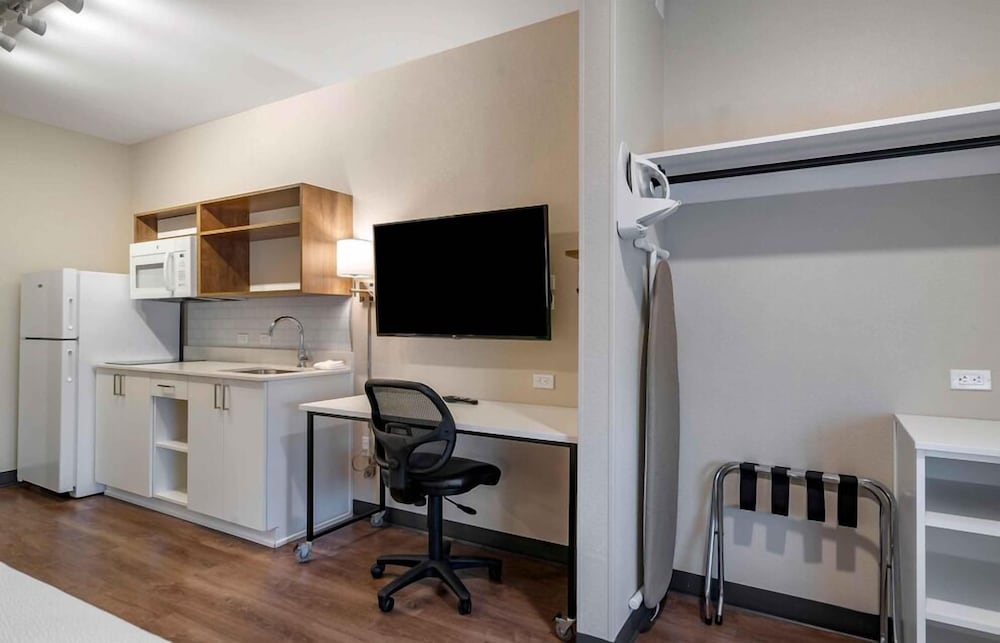 Extended Stay America Premier Suites Port Charlotte I-75 34/41