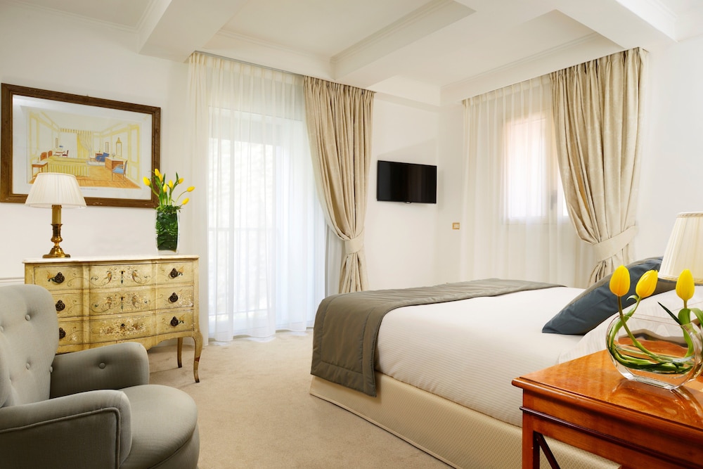 Grand Hotel Parkers 28/81