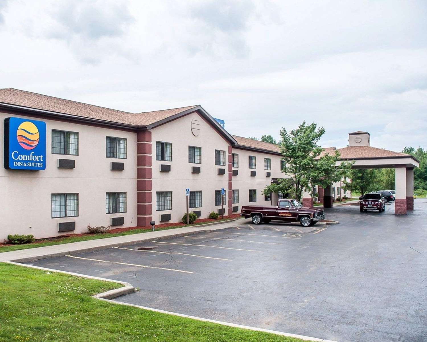 Comfort Inn & Suites Hamburg - Buffalo South 28/29
