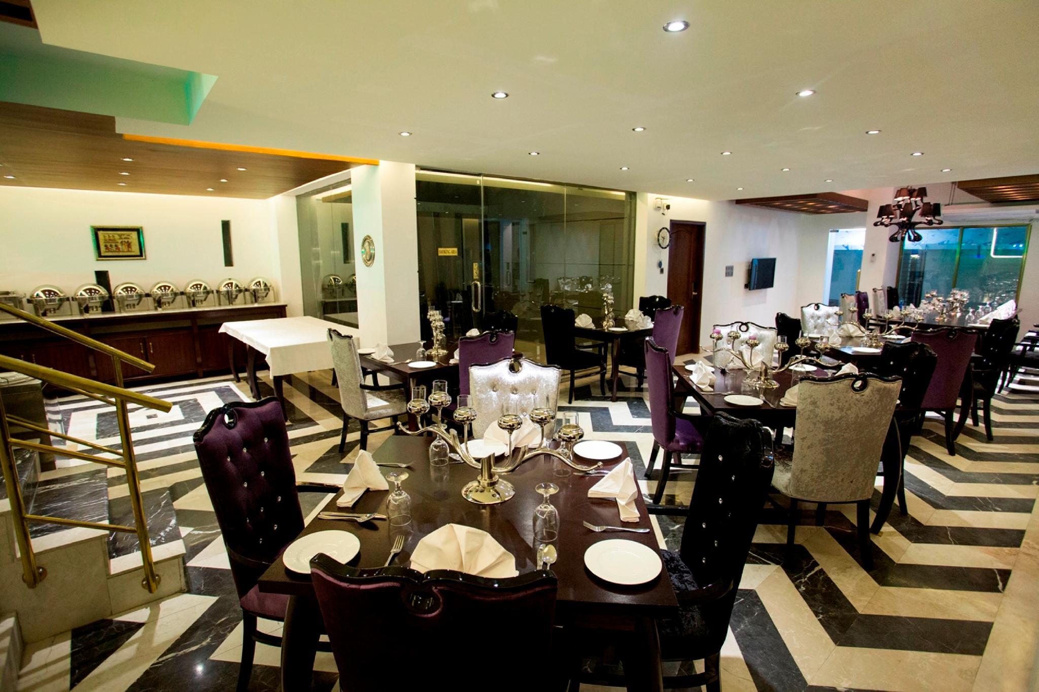 Monsoon Inn 27/29