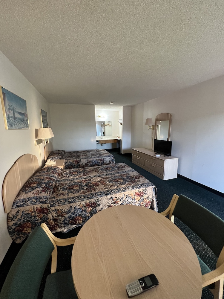 Garden Inn & Suites 29/53