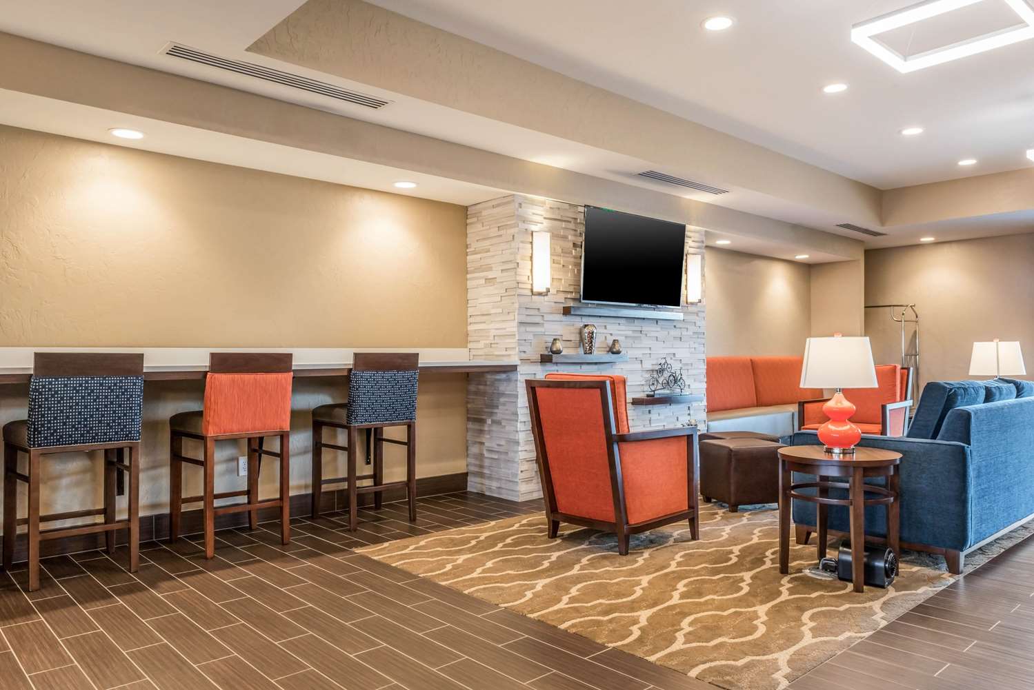 Comfort Suites Florence - Cincinnati South 32/40