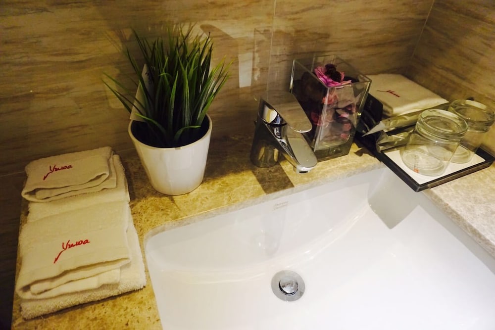 Yuwa Serviced Aparthotel 2/50