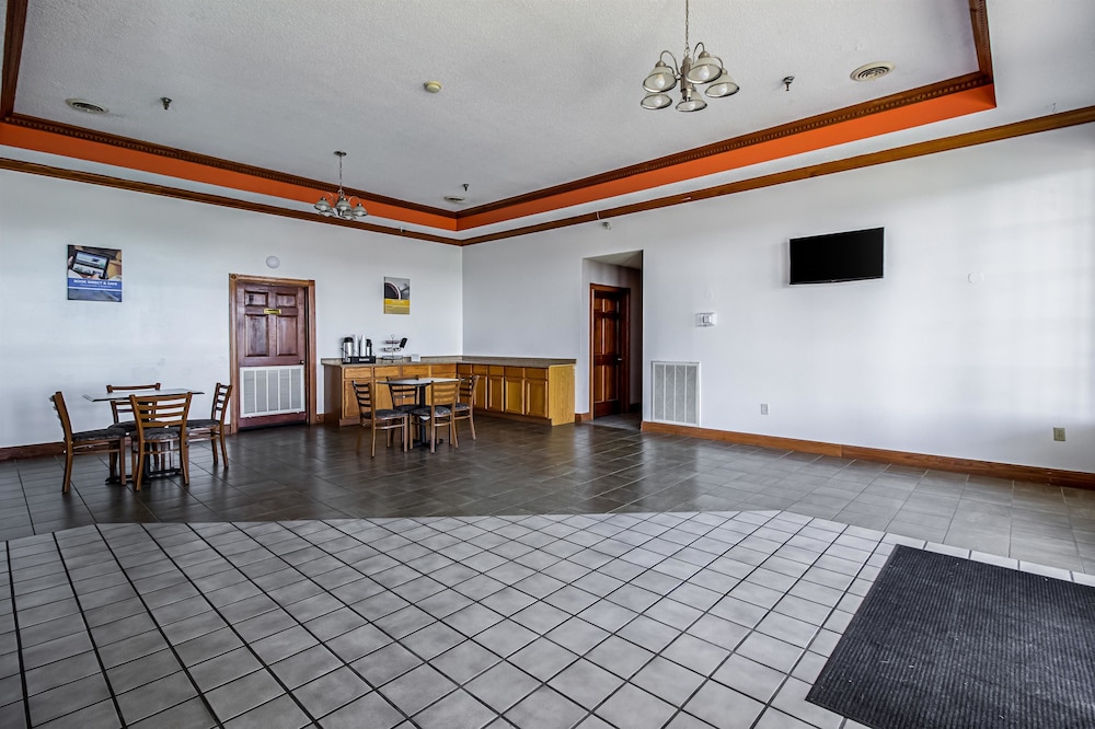 Motel6 Grand Rivers, KY 39/59