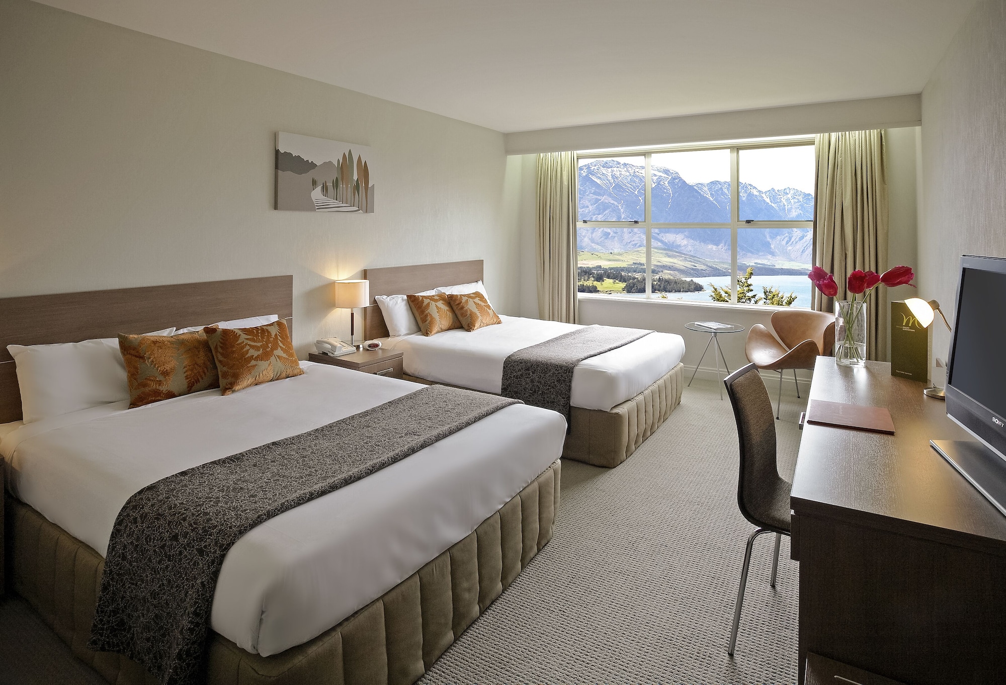 غرفة بسريرين كوين بإطلالة على البحيرة، Movenpick Queenstown 3/3