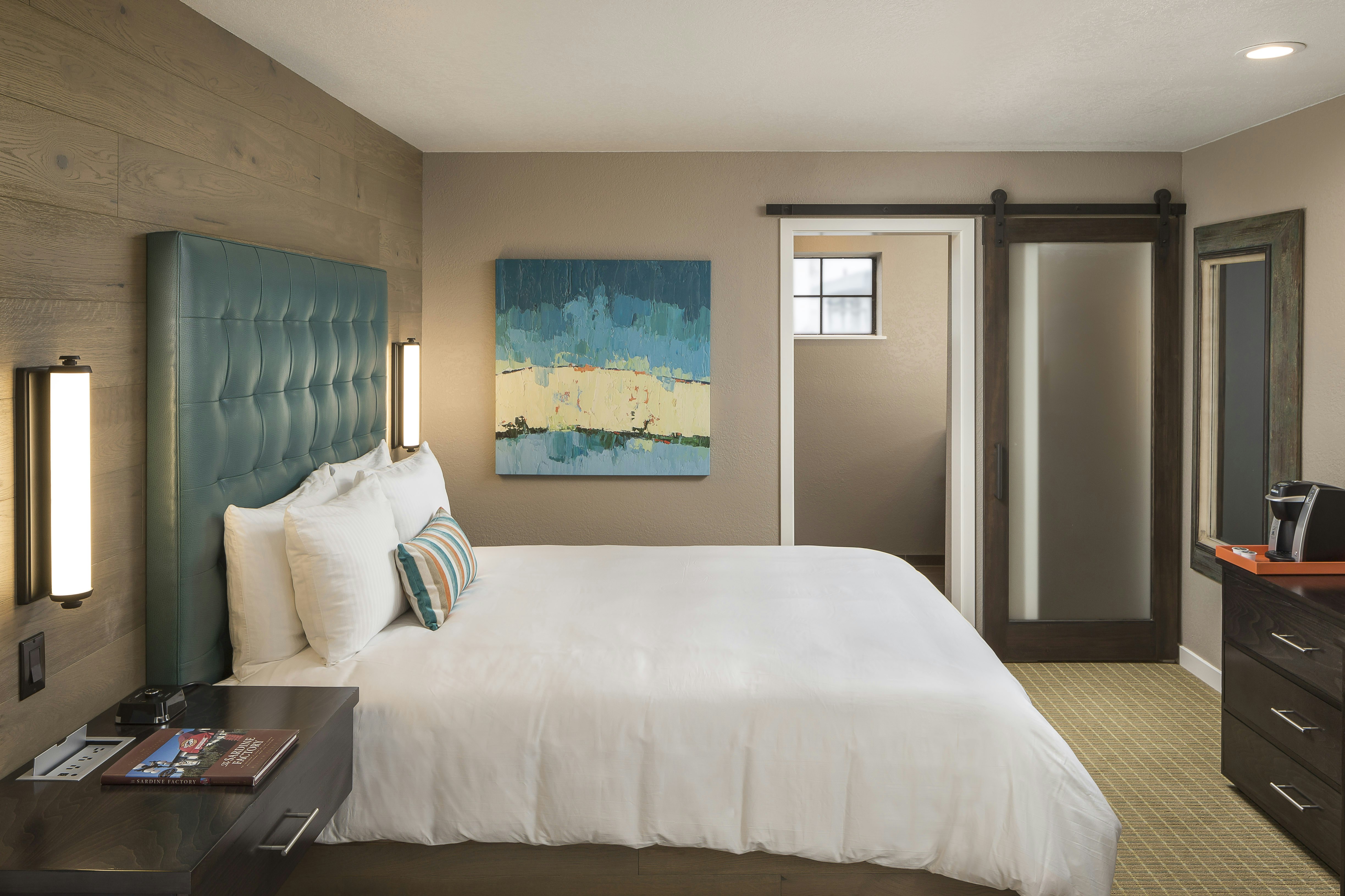 Wave Street Inn 12/41