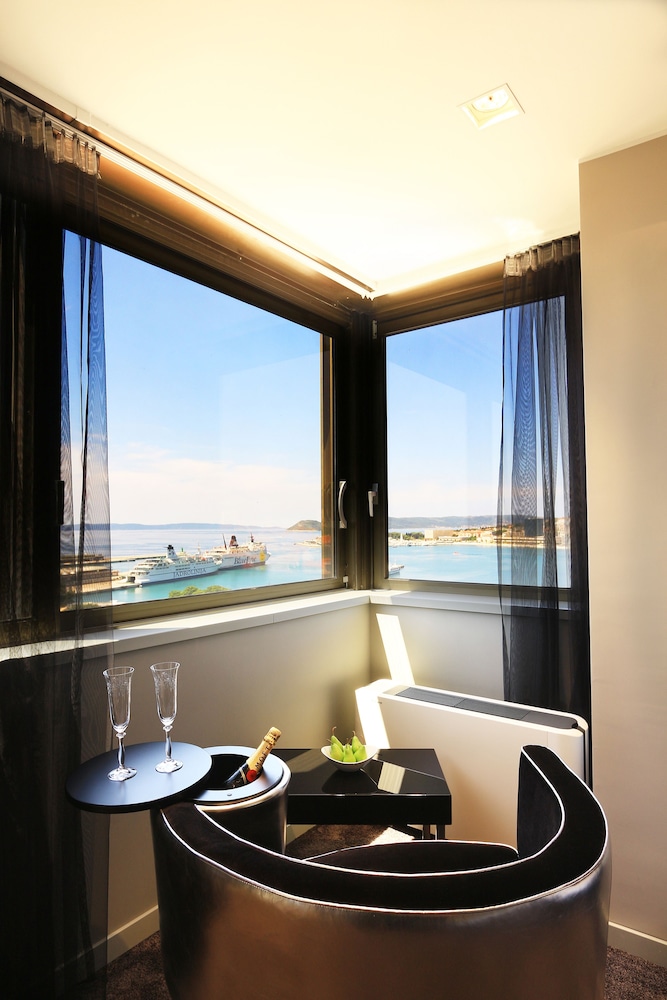 The View Luxury Rooms 71/71