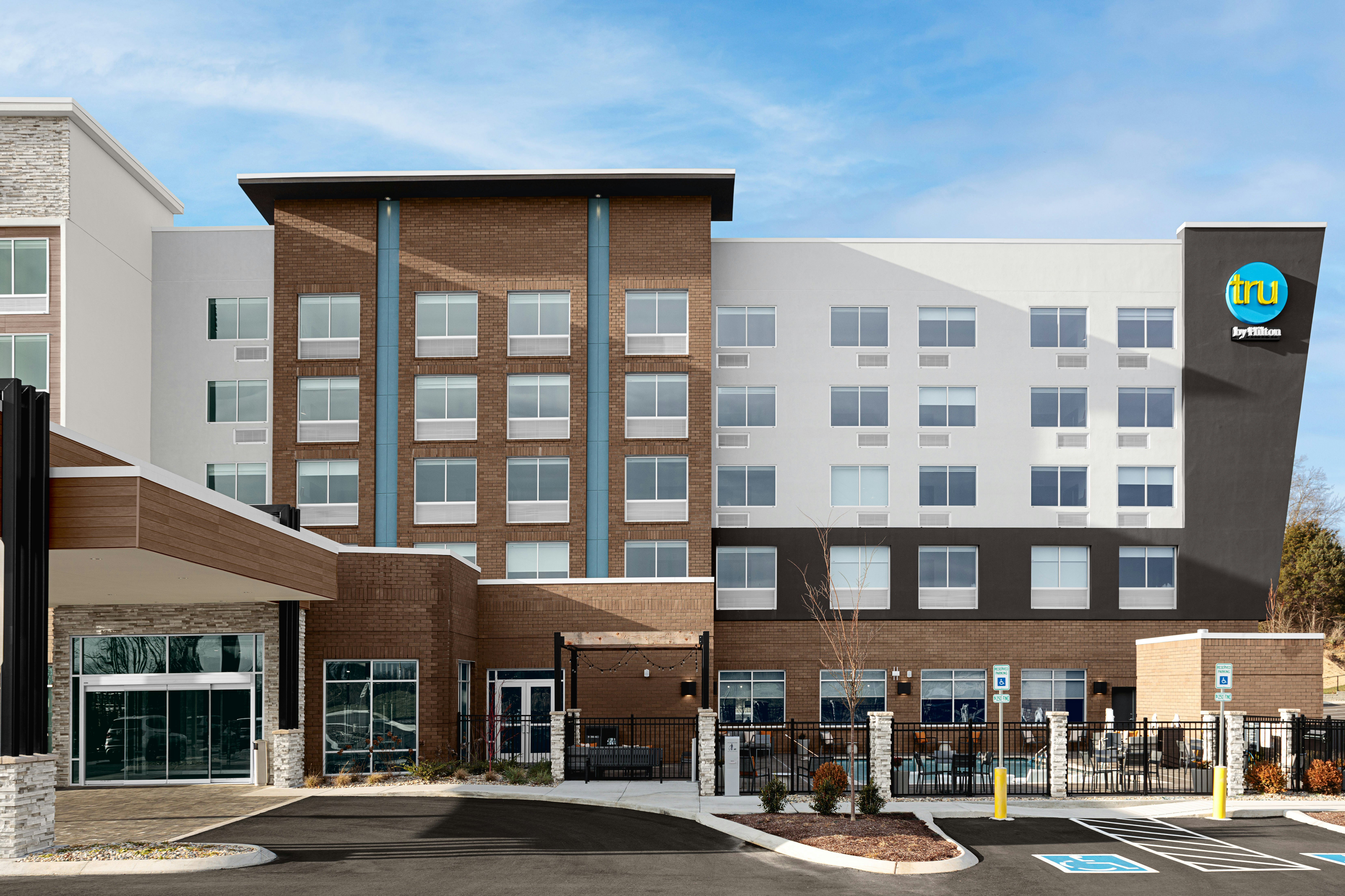 Hilton Garden Inn Mt. Juliet 32/34