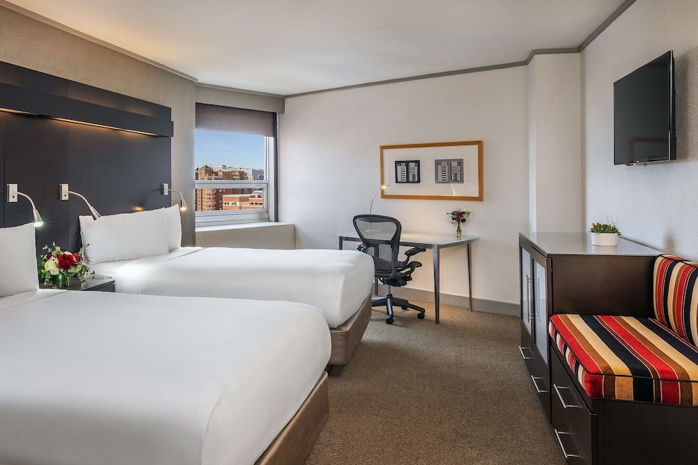room, 2 double beds, city view