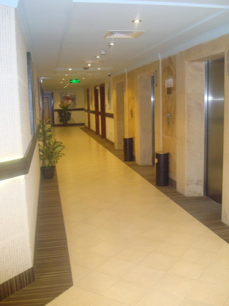 Al Manar Grand Hotel Apartment Bur Dubai 60/64