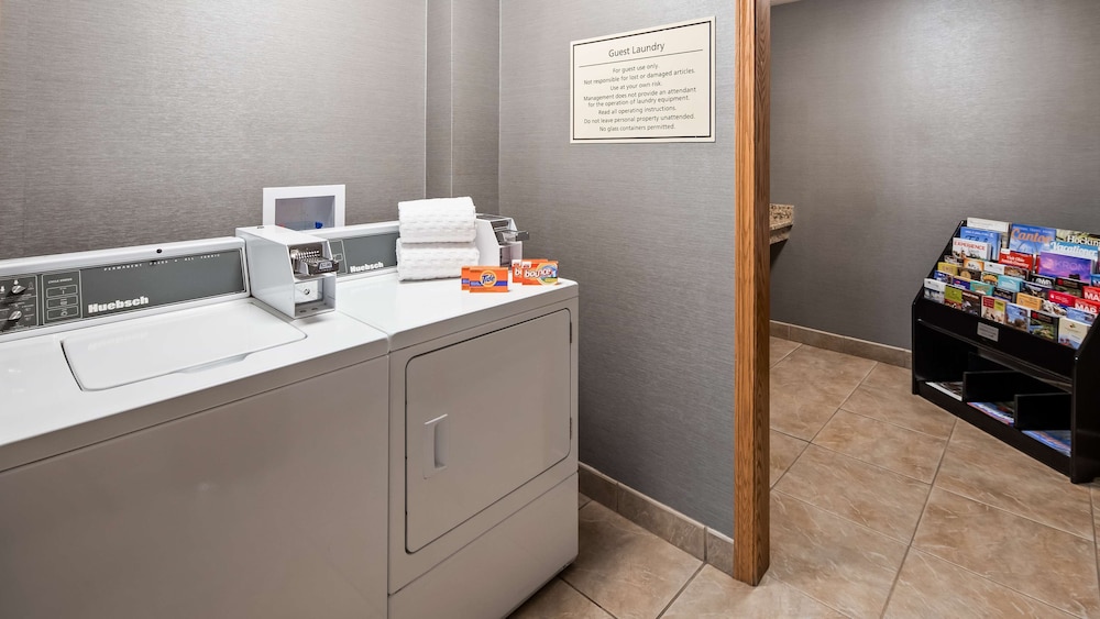 Best Western Plus North Canton Inn & Suites 62/62