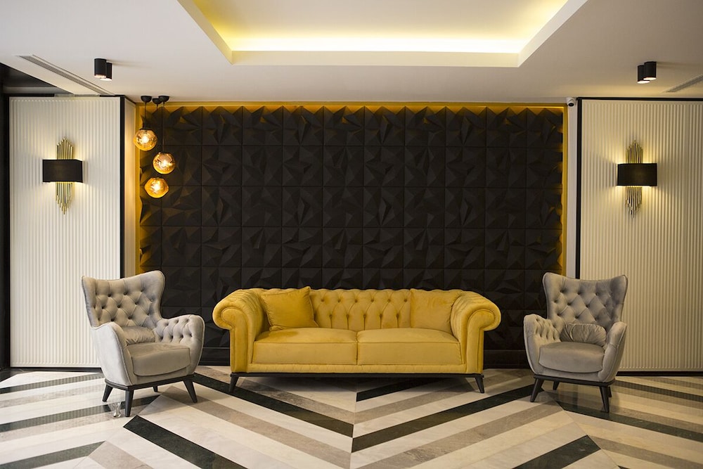 Emen S Hotel 28/48