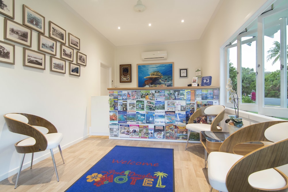 PORT DOUGLAS MOTEL 47/73