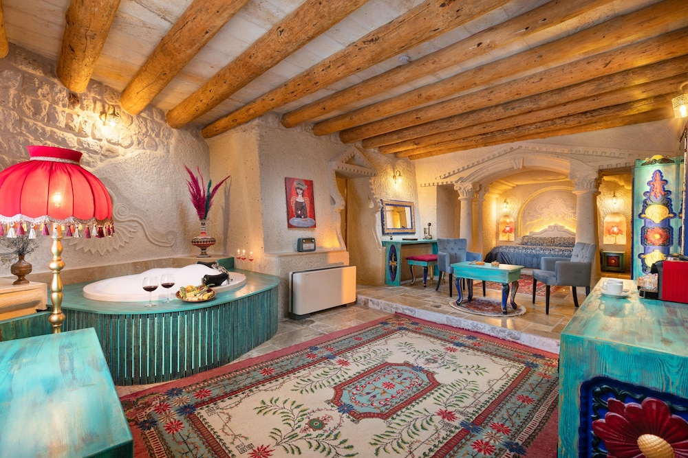 Acer Cave Hotel 3/67