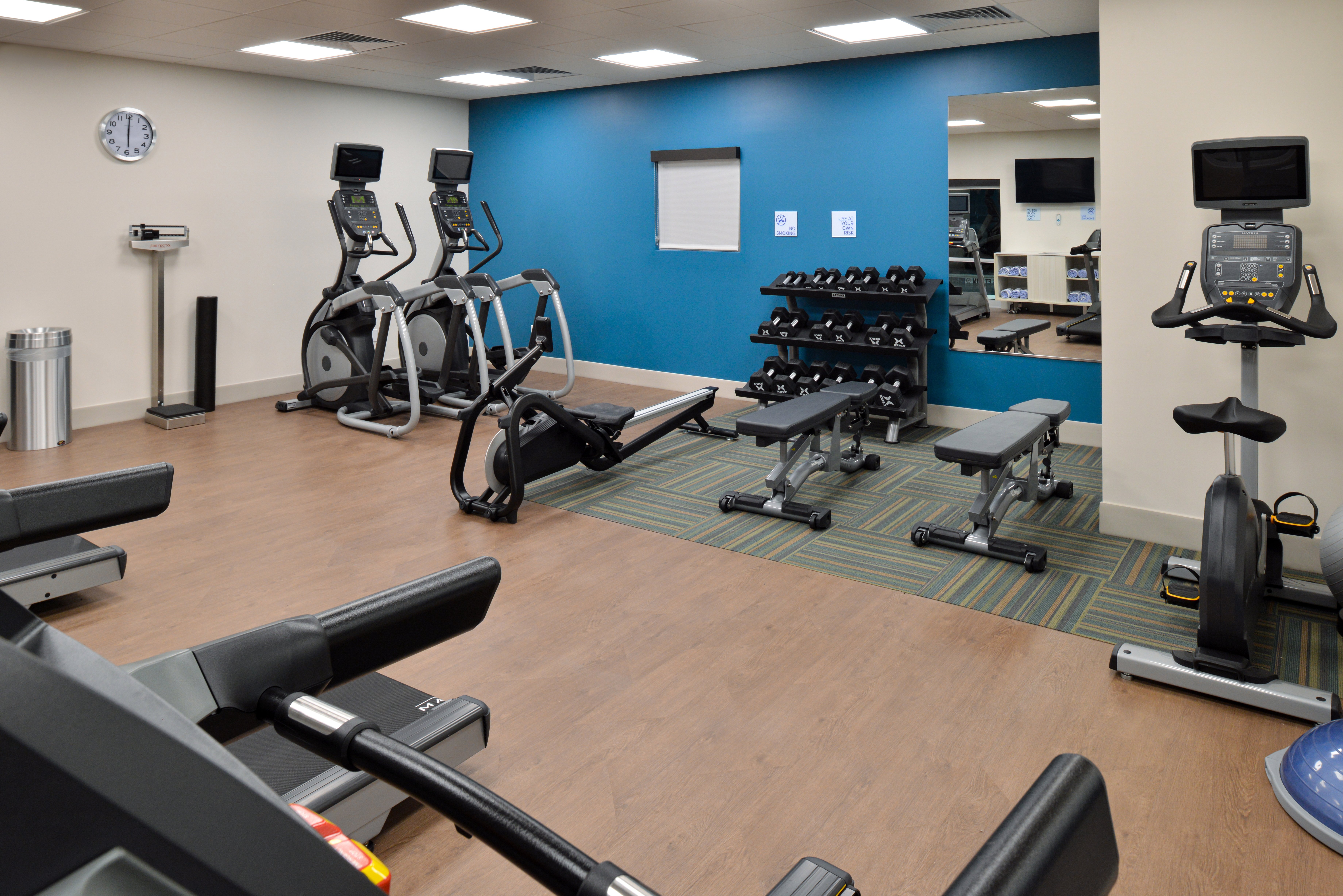 HOLIDAY INN EXPRESS ORLANDO SOUTH PARK 40/61