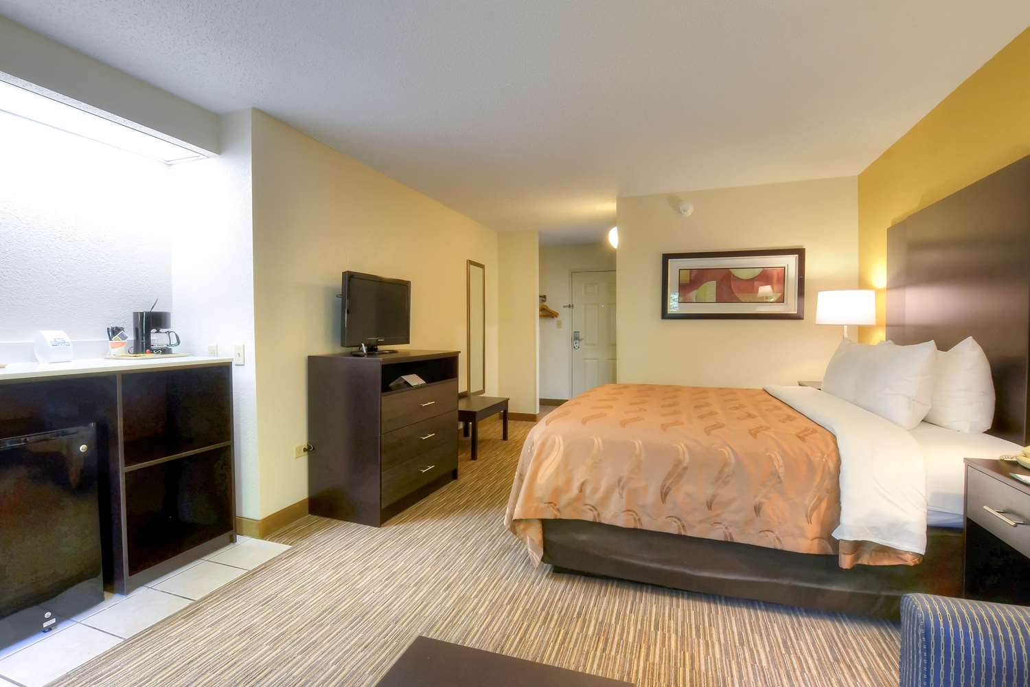 Suite, King Bed, Accessible