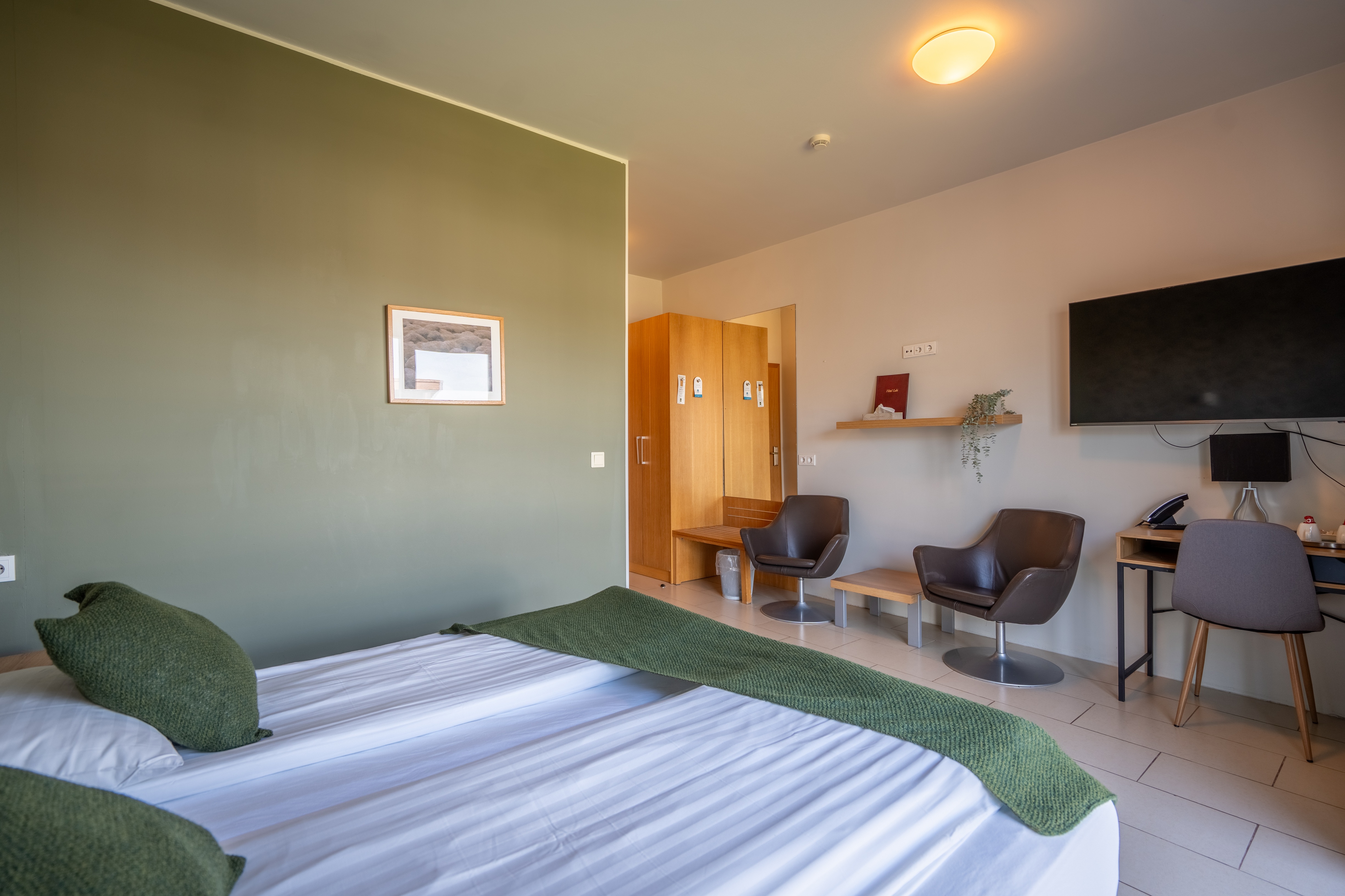 غرفة سوبيريور بشرفة بحوض استحمام، Hotel Laki 3/6