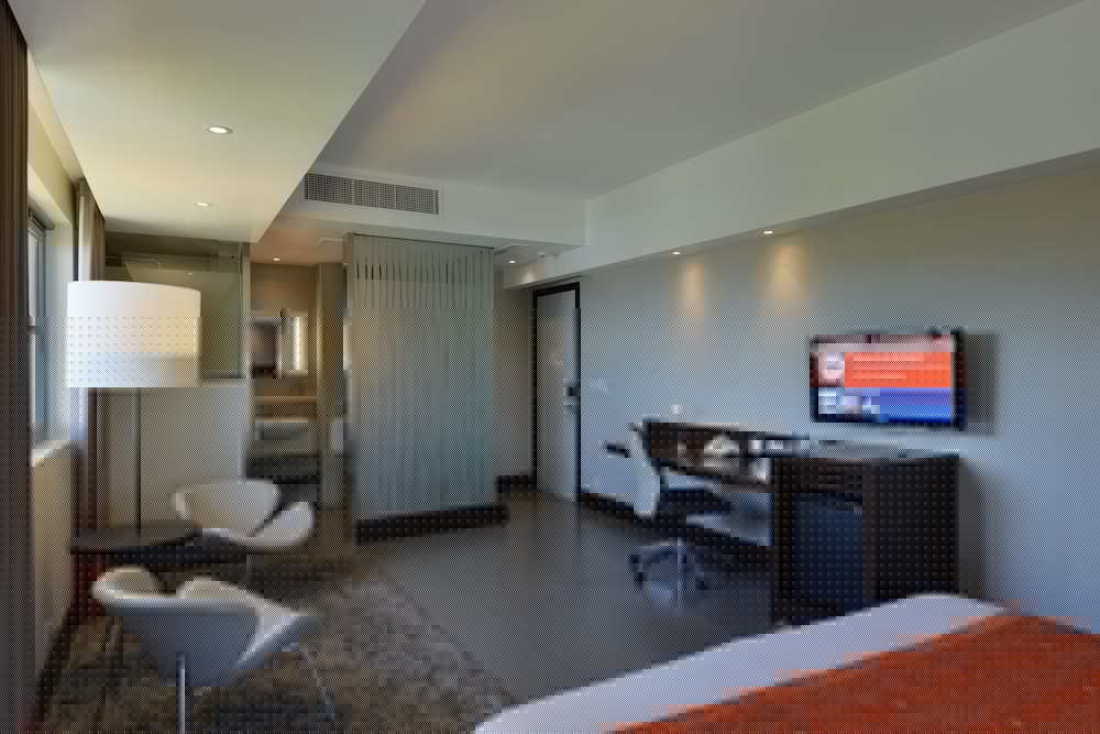Voila Hotel 33/56