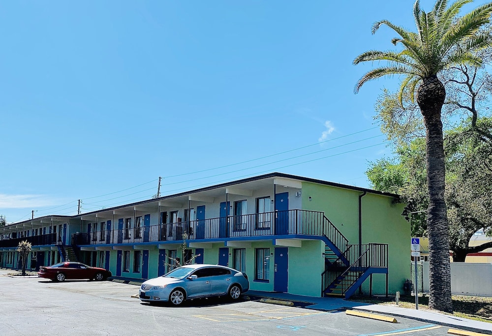 Gulf Way Inn 3/44