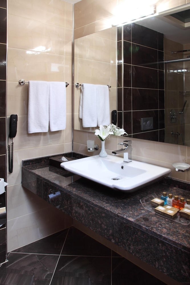 Otel Senbayrak City 57/58