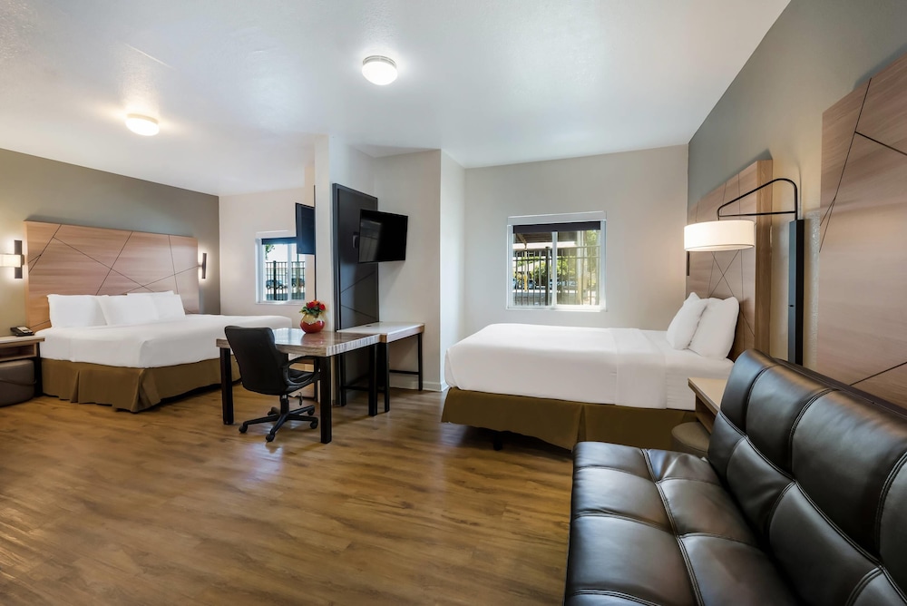 Standard, King and Queen Bed, Quality Inn Yuba City/Marysville, CA 2/5