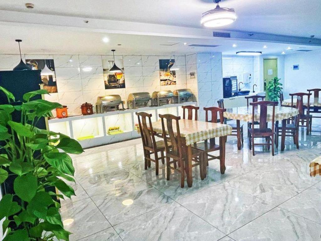 GreenTree Inn ShangHai Fengxian District XiaoTang Road Hotel 43/50