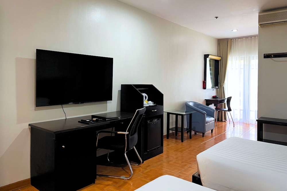 Laguna Technopark Hotel 37/49