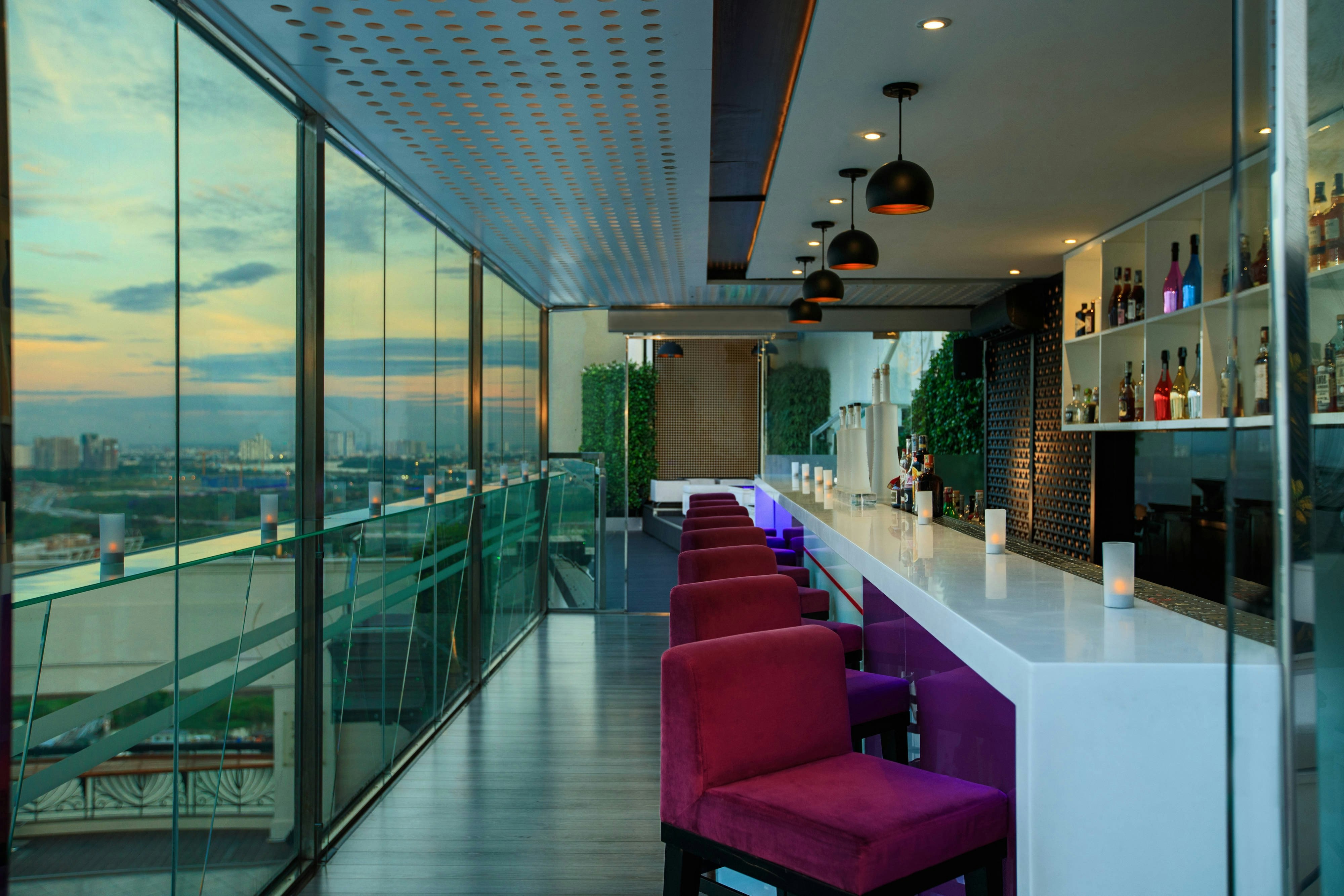 Renaissance Riverside Hotel Saigon 19/24