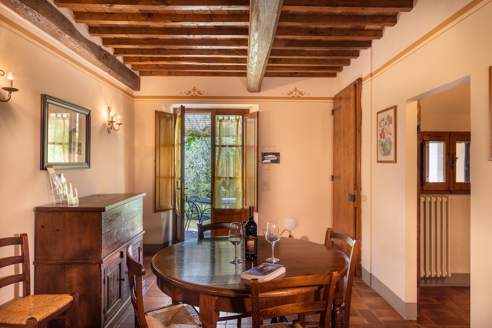 Borgo San Pietro 38/78