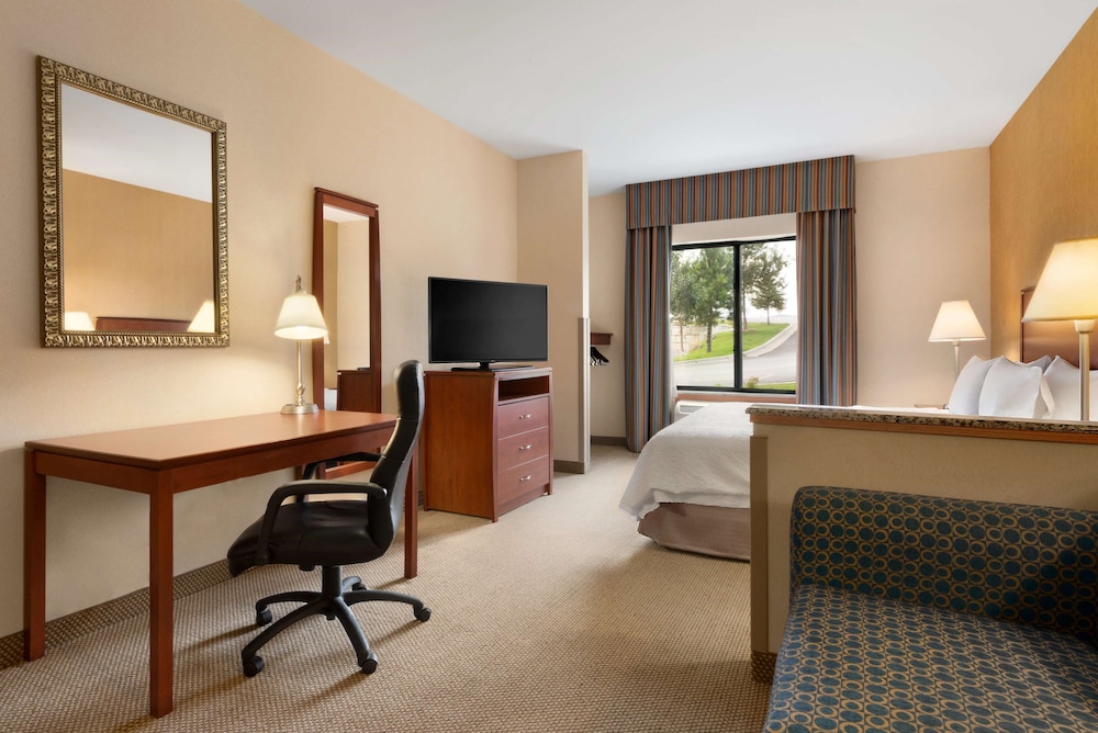 Hampton Inn Spearfish 33/34