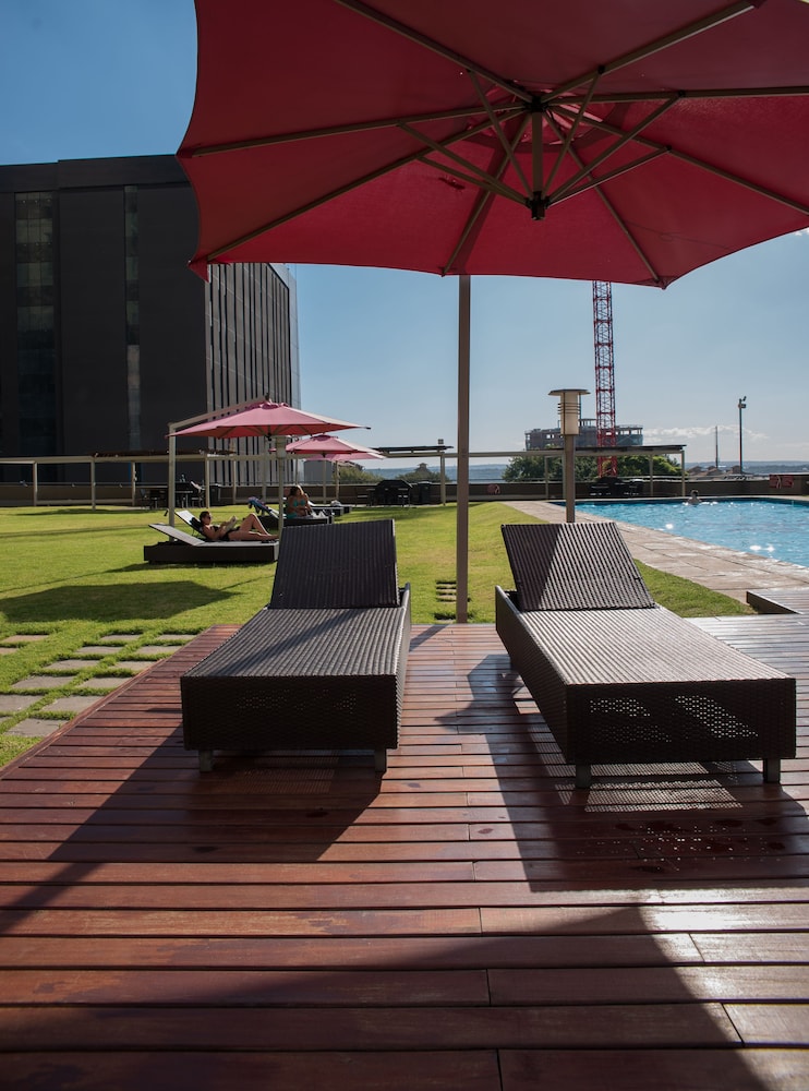 Westpoint Executive Suites - Apartments 64/70