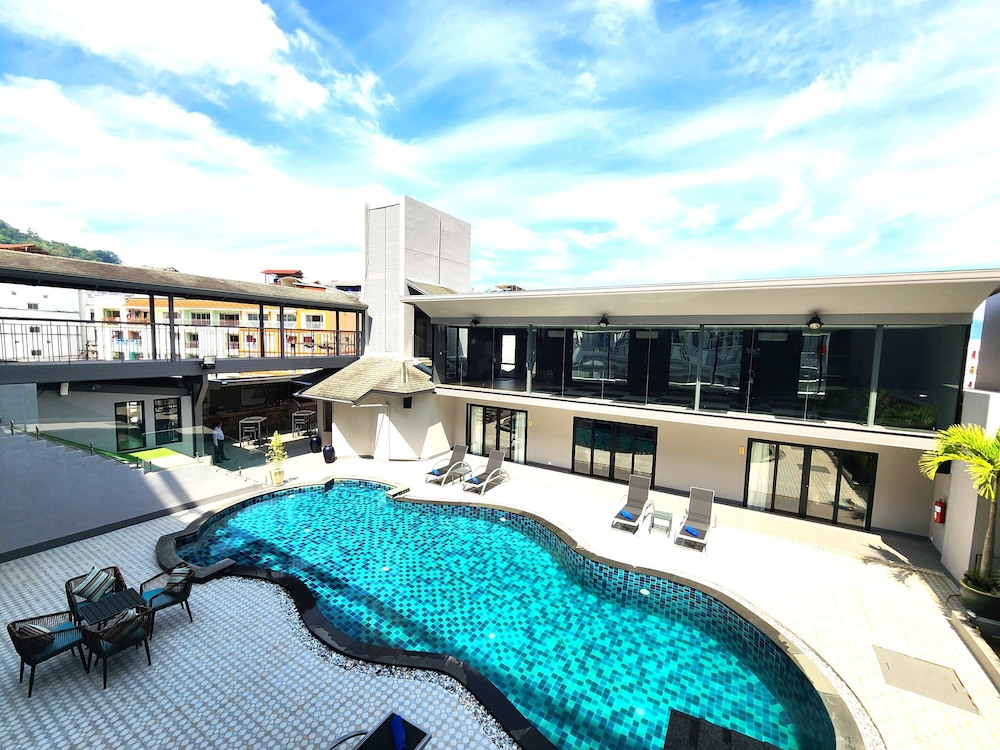 Amalthea Hotel 43/50