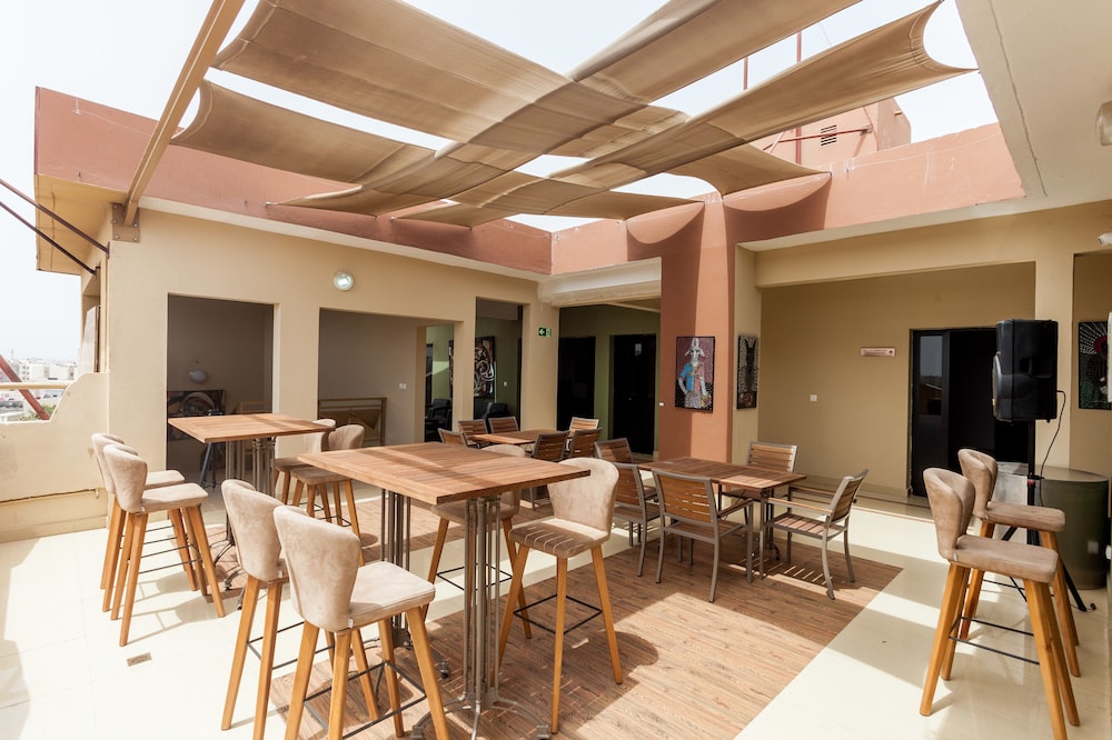 Wakola Hôtel Cheikh Anta 22/31