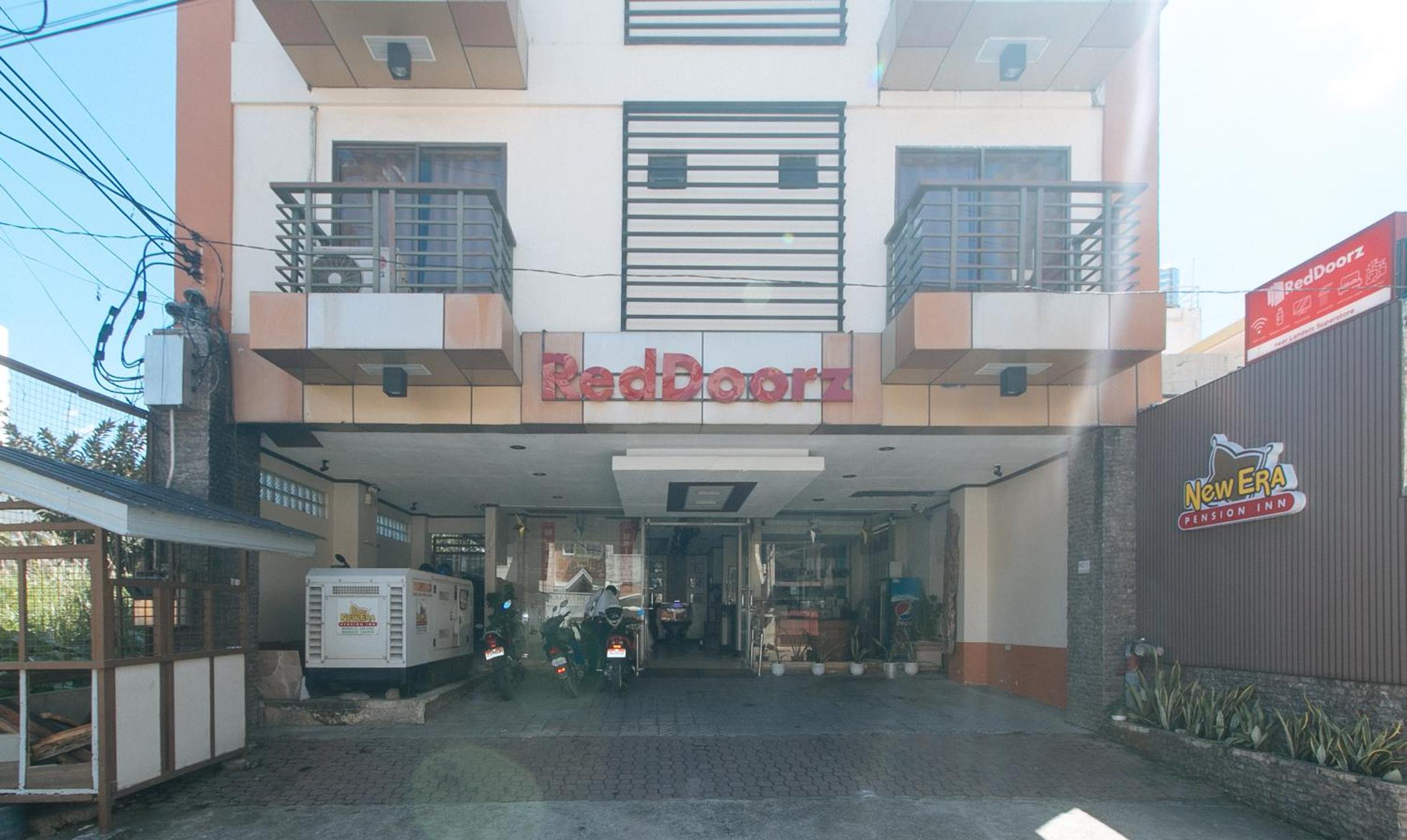 Reddoorz near Landers Superstore Cebu City 5/50