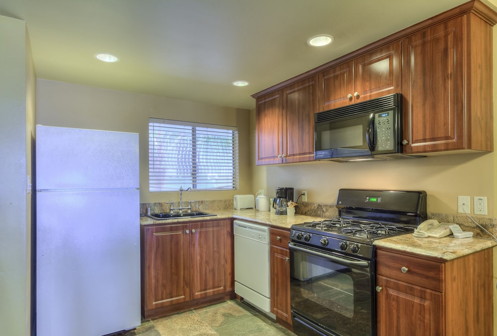 Oceanside Marina Suites 31/43
