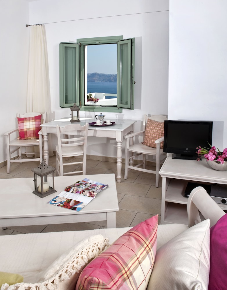 Aura Marina Apartments 20/50