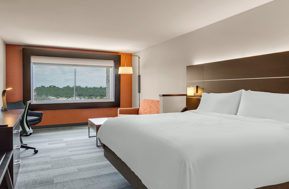 Holiday Inn Express Suites Sanford 23/54
