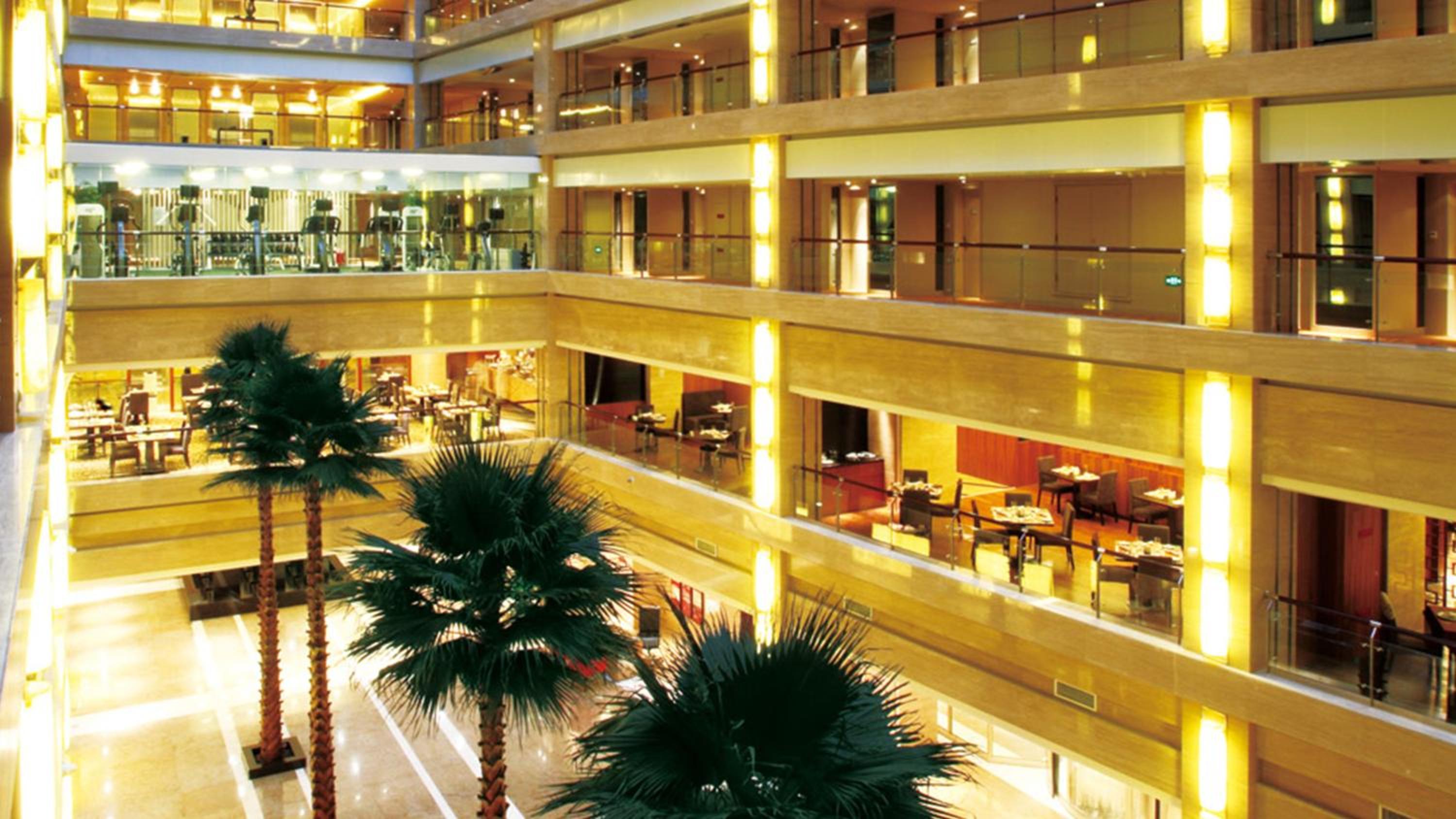 Holiday Inn Qingdao Parkview 2/49