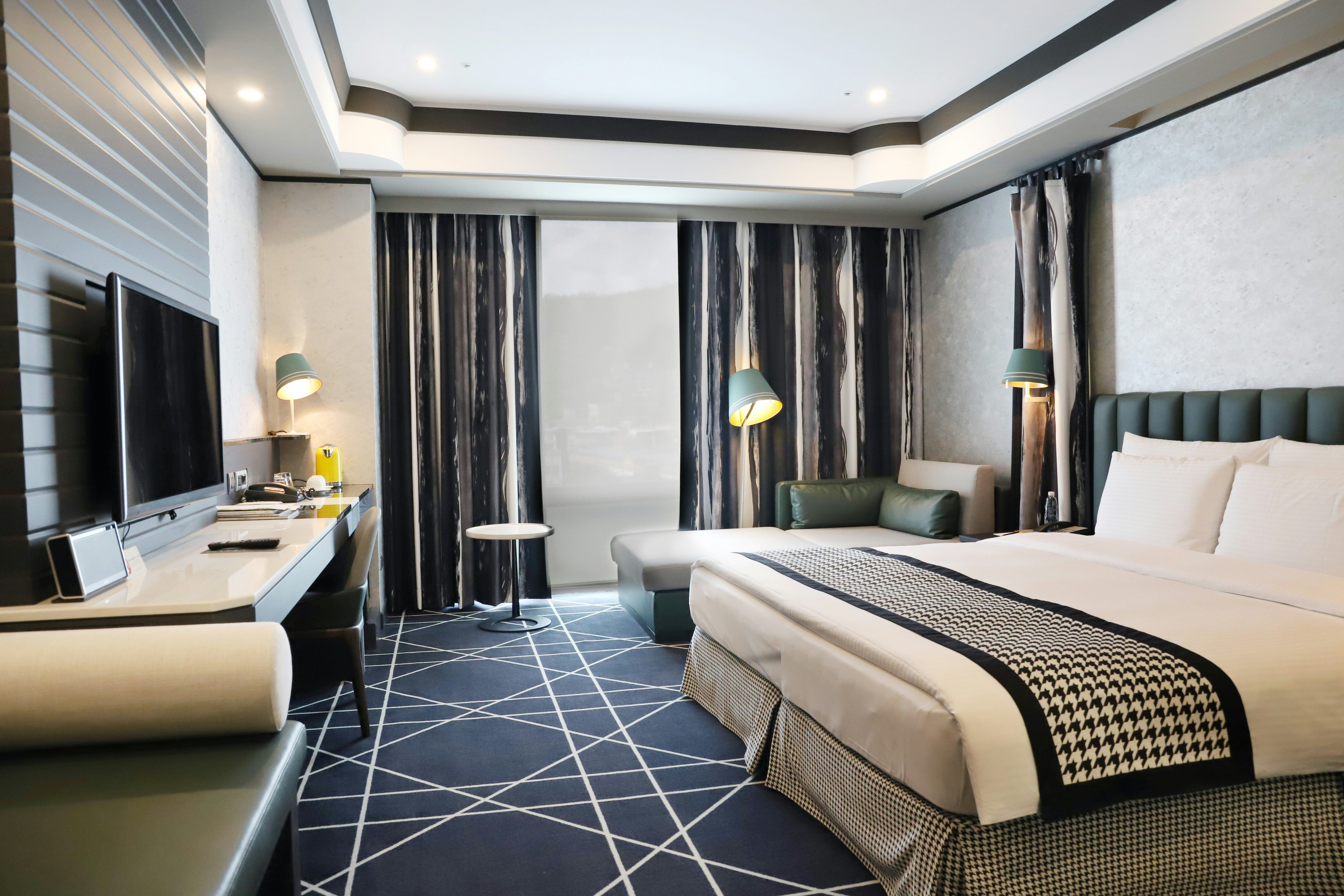GRAND VICTORIA HOTEL 38/73
