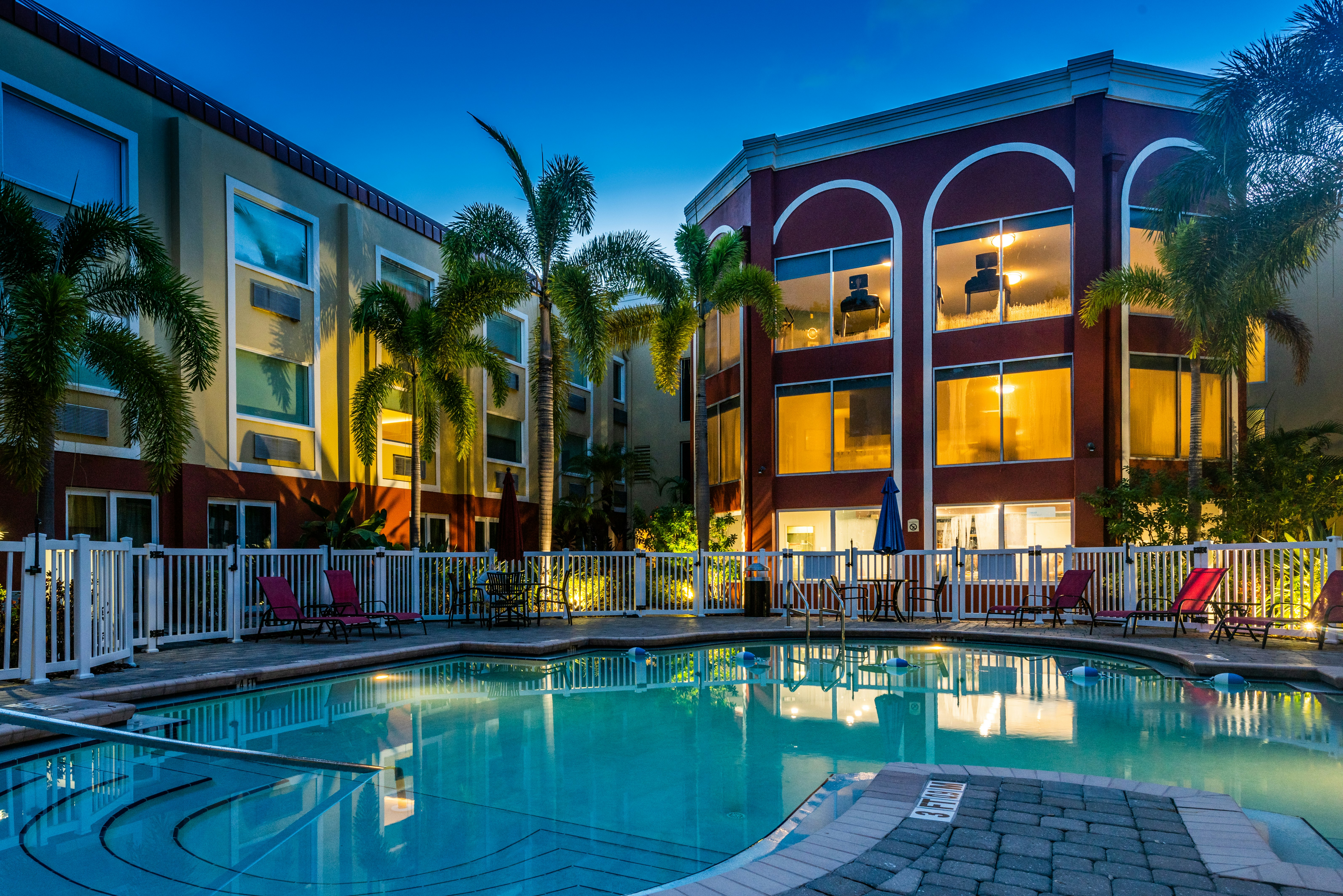 Holiday Inn Express & Suites Bradenton West, an IHG Hotel 8/69