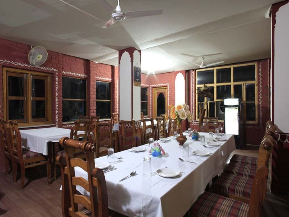 Hotel Teerth Palace 19/24
