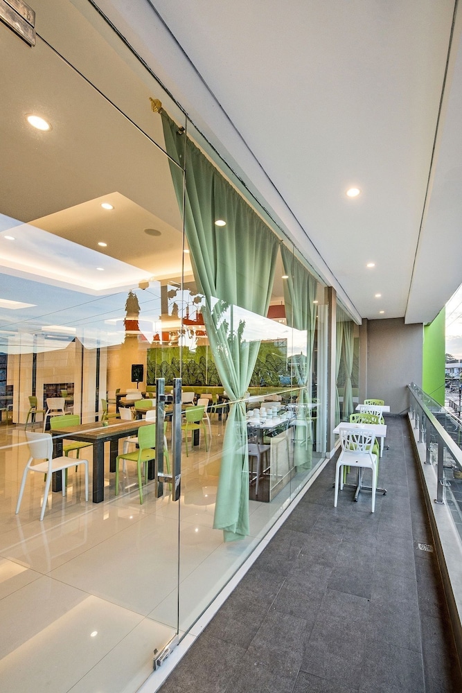 Hotel Lotus Subang 42/49