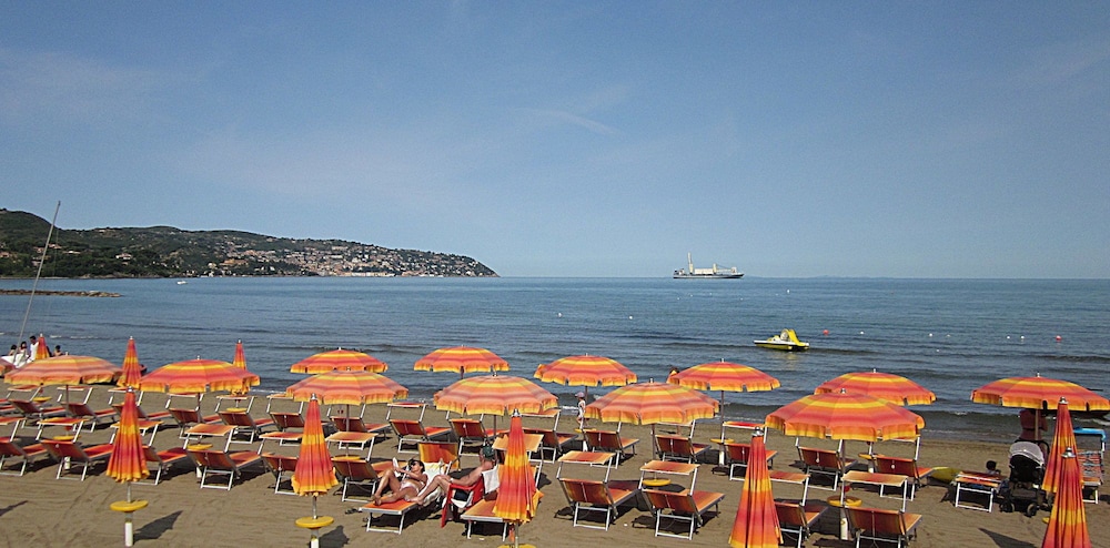 Hotel Villa Smeraldo 35/44