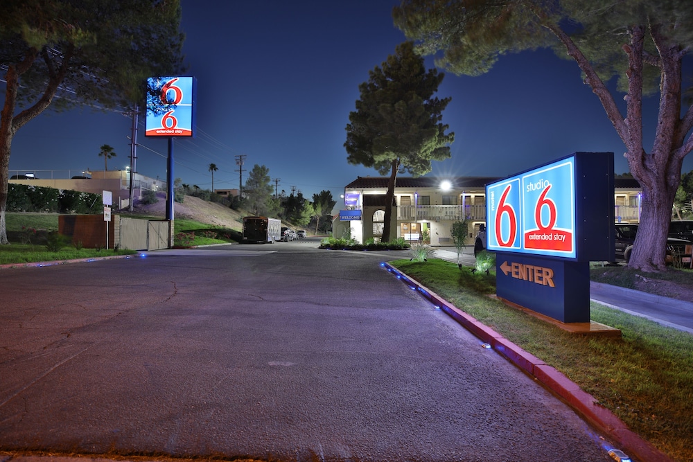Motel6 Barstow, CA 43/57