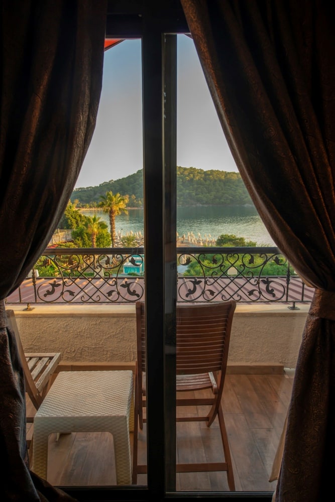 S3 Seahorse Beach Club & Hotel 47/50